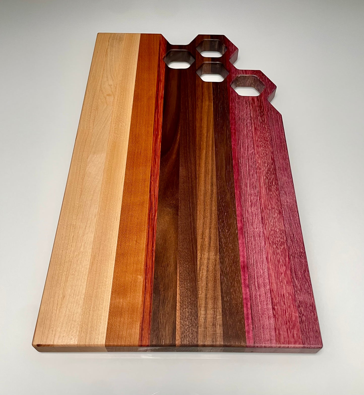 Cutting Board EdgeGrain with Hexagon Handle