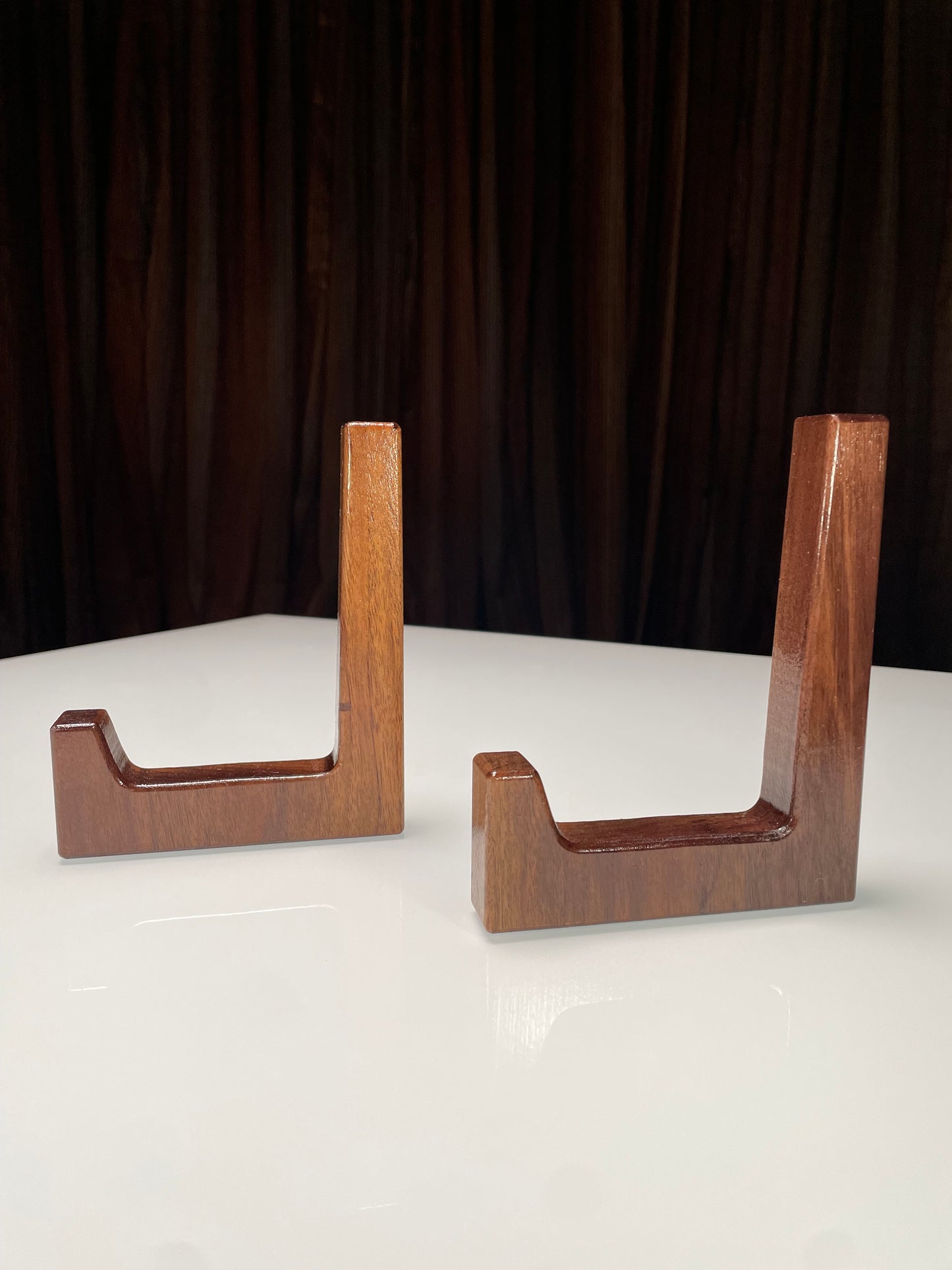 Cutting Board Stands - Walnut (PU)