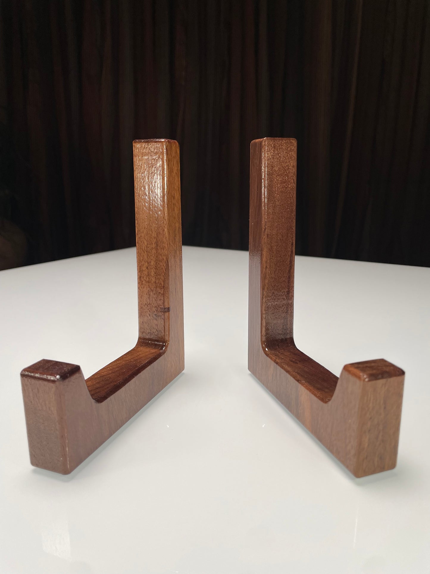 Cutting Board Stands - Walnut (PU)