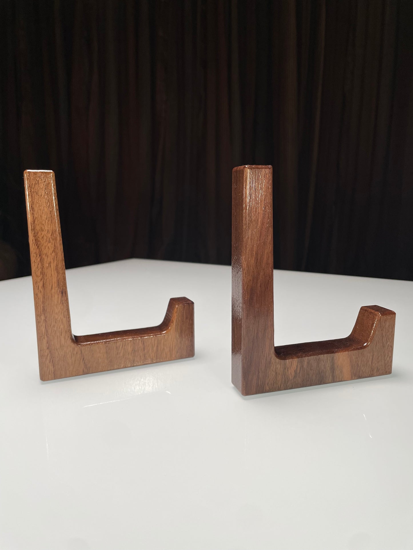 Cutting Board Stands - Walnut (PU)