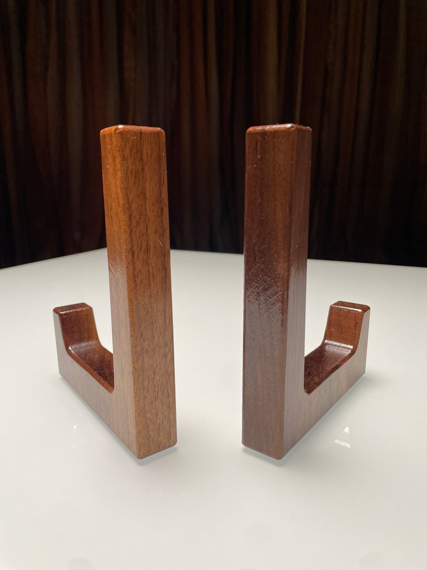 Cutting Board Stands - Walnut (PU)