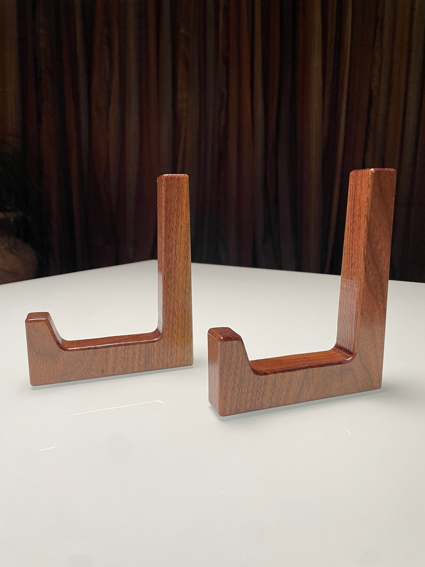 Cutting Board Stands - Walnut (PU)