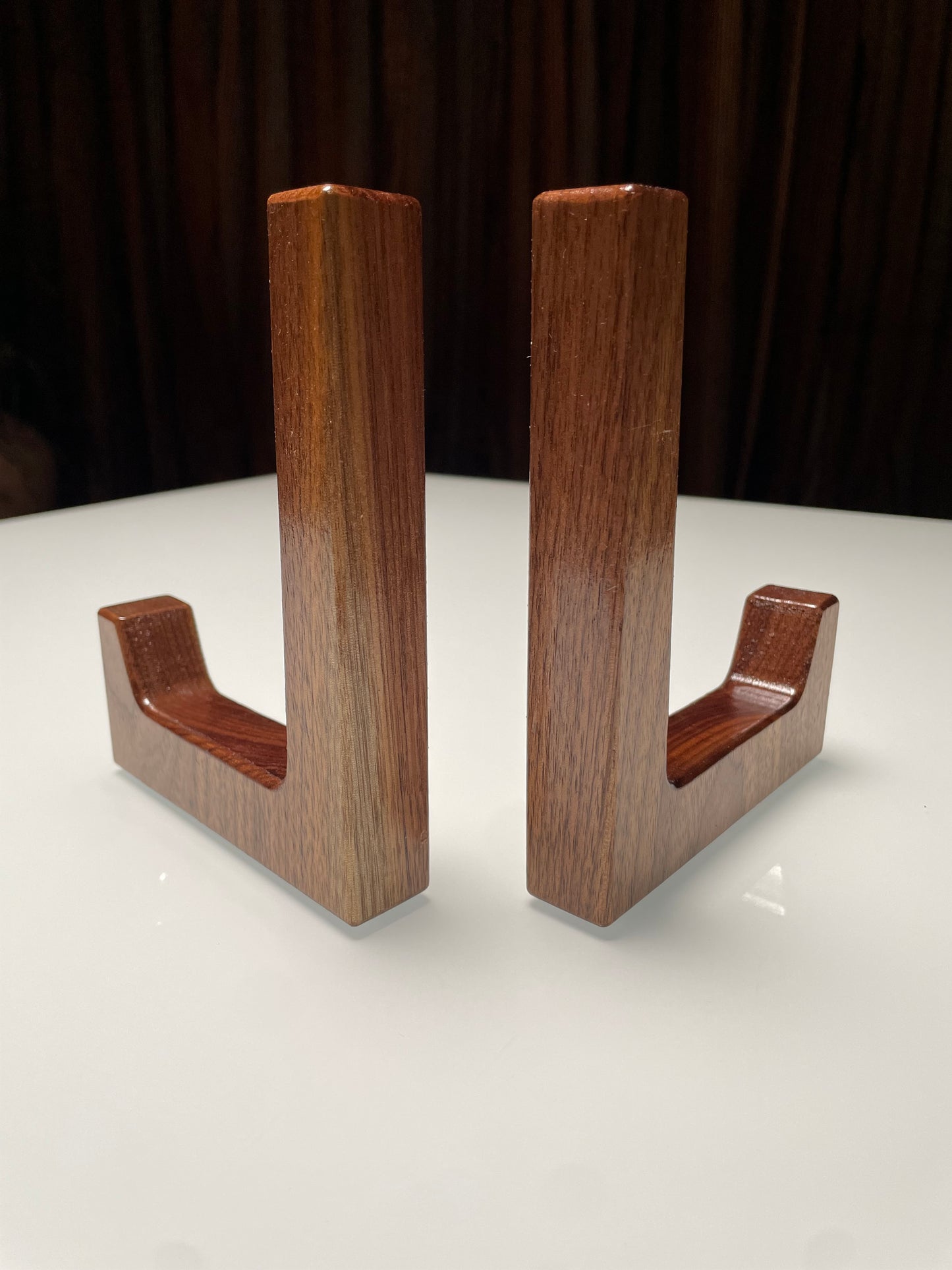 Cutting Board Stands - Walnut (PU)