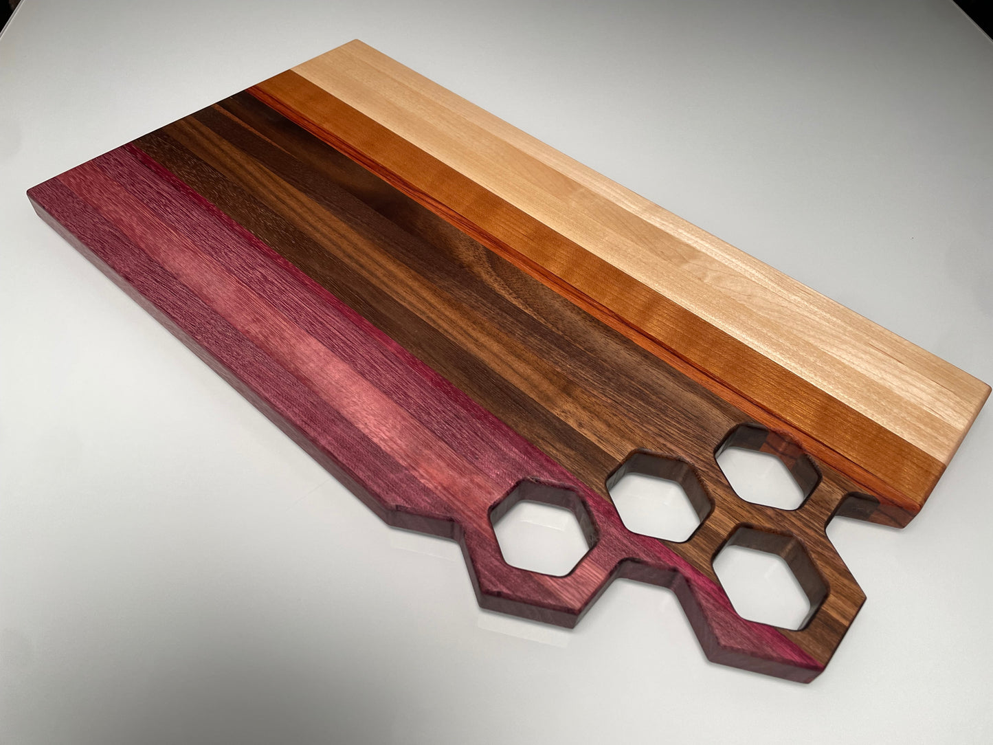 Cutting Board EdgeGrain with Hexagon Handle